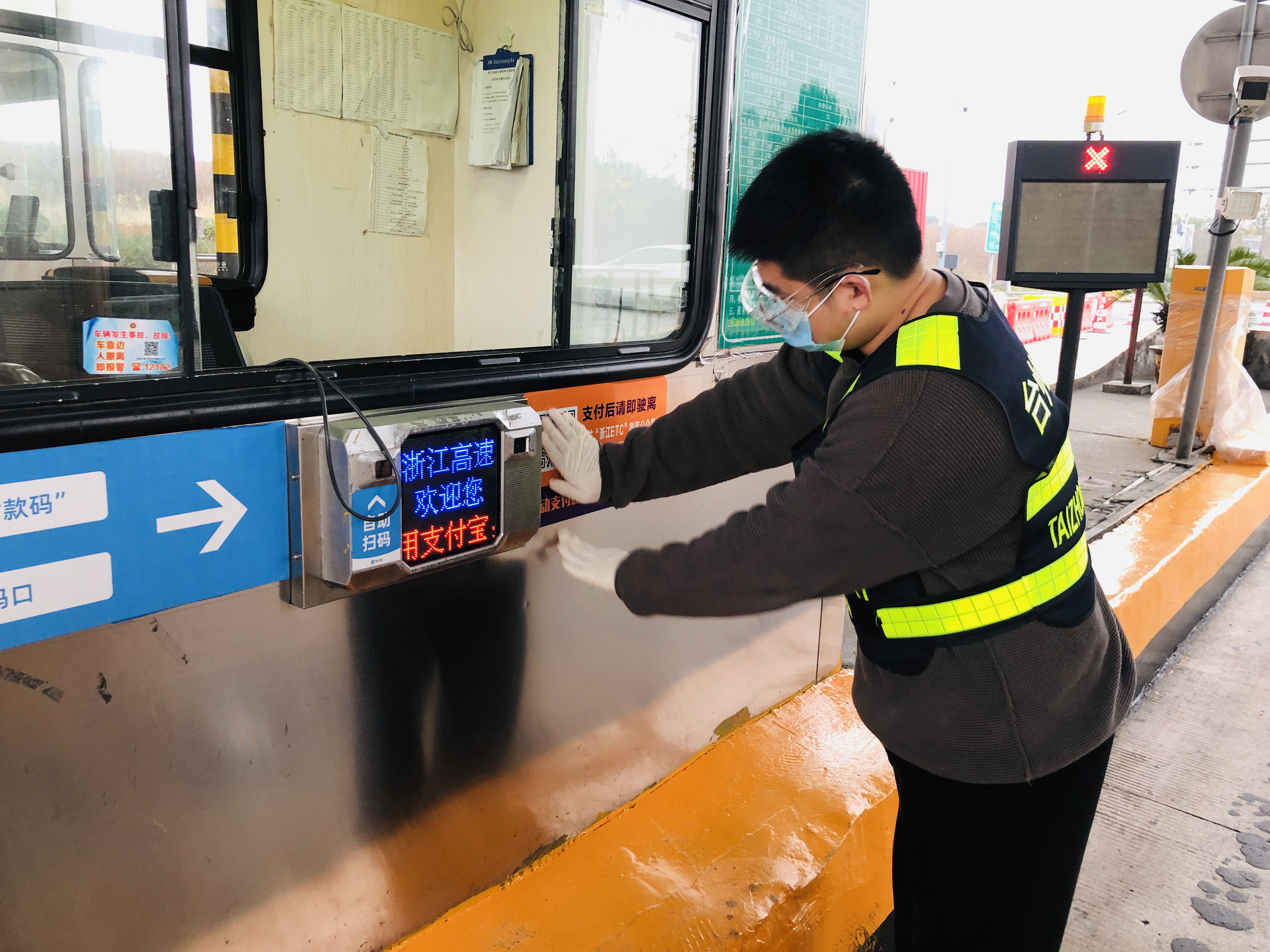 1639725101467489.jpg 照片3 鄭海燦3.jpg